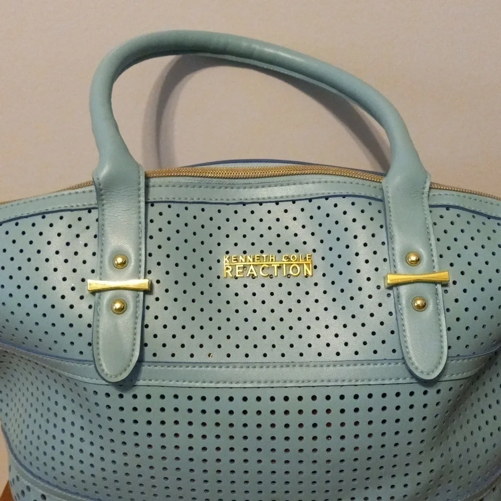 Kenneth Cole Reaction Multi Pocket Turquoise Pocketbook, PVC